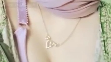 Bokep Indo Jilbab Indo Buka Bh Bikin Ngaceng