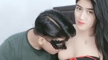 Karin ML Sama Pelatih Sanggar