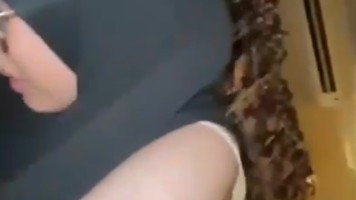 Bokep Indo Cewek Jilbab Pecah Perawan sama Pacar Viral